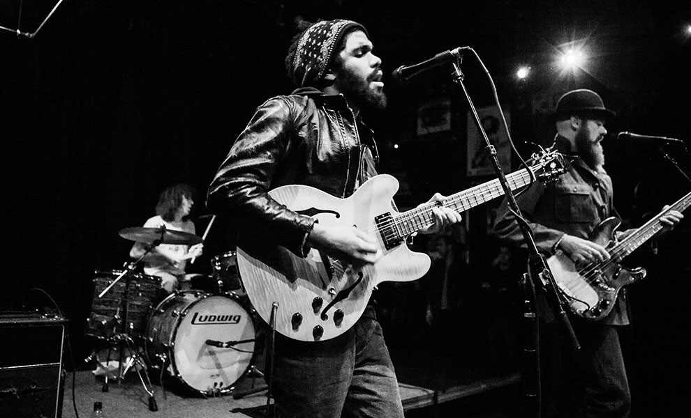 The London Souls Perform at John Varvatos Bowery Live